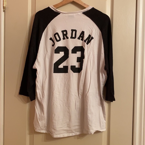White Air Jordan Shirt w/ half sleeves - Picture 2 of 4